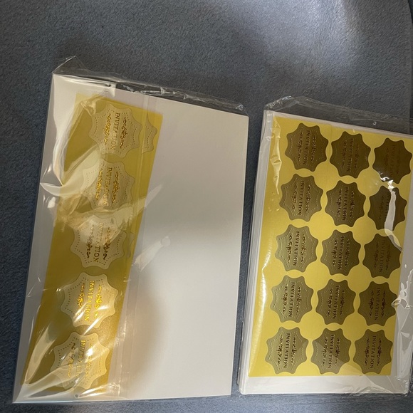 Laser cut trifold gold glitter invitation envelope - Picture 7 of 9